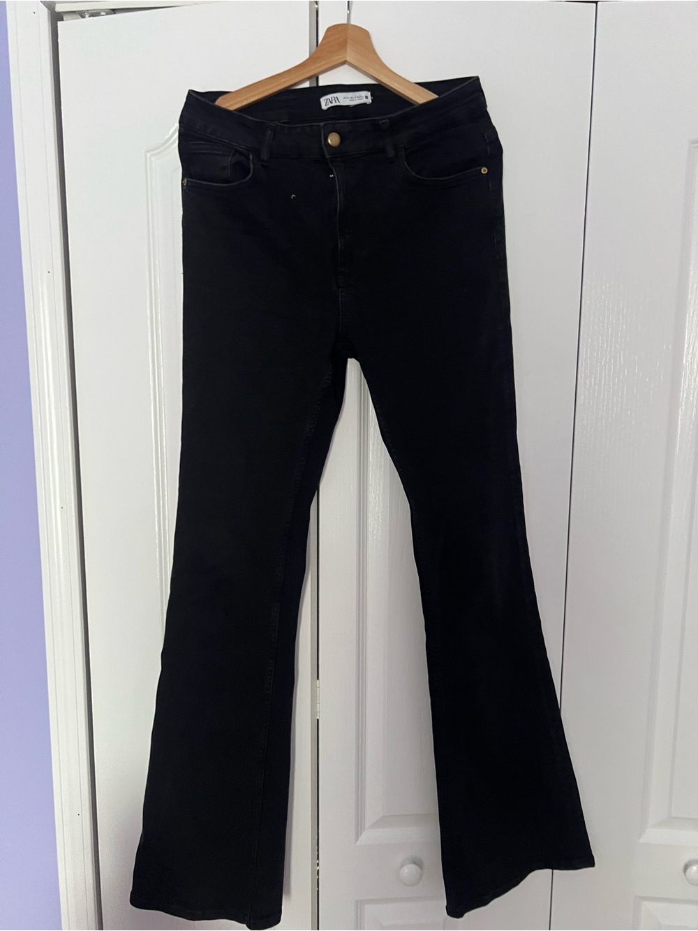 Zara Black Flare Jeans with Subtle Hardware
